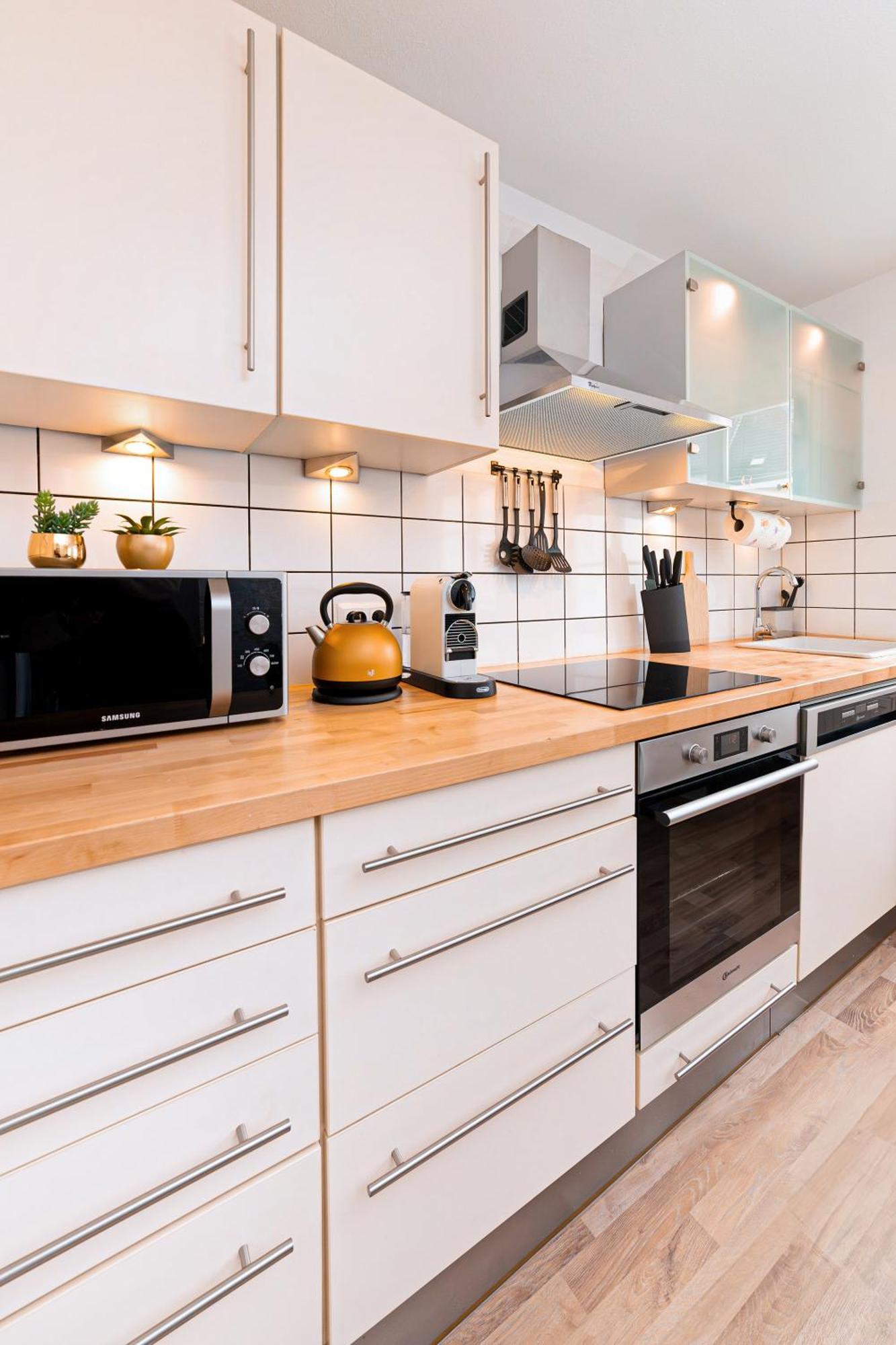 Smart Home - Wuppertal - Perfect For 6 Guests - Central - Netflix - Schwebebahn - Free Parking Zone Zewnętrze zdjęcie
