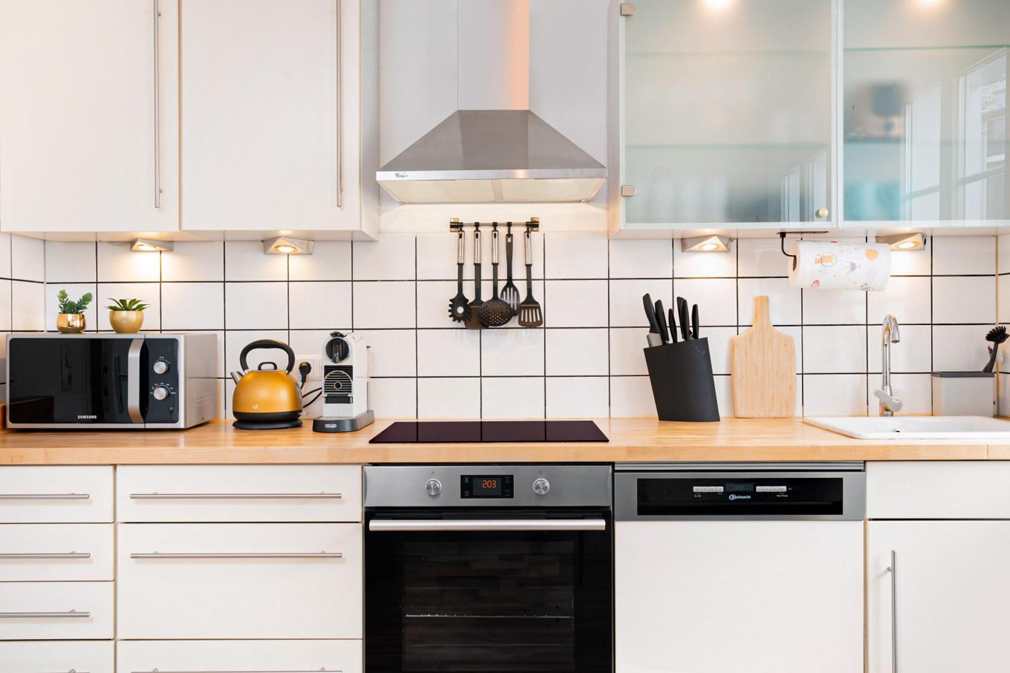Smart Home - Wuppertal - Perfect For 6 Guests - Central - Netflix - Schwebebahn - Free Parking Zone Zewnętrze zdjęcie